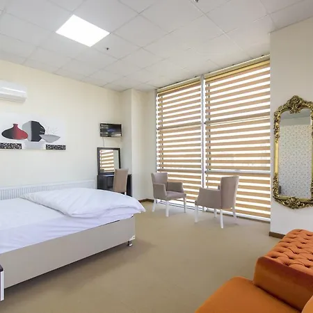 216 Palace Hotel 3*